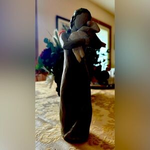 Willow Tree figurine “Peace on Earth “